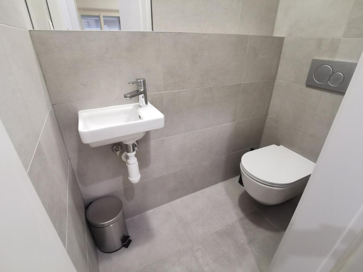 City Castle Apartments Free Parking Bratislava Exterior photo